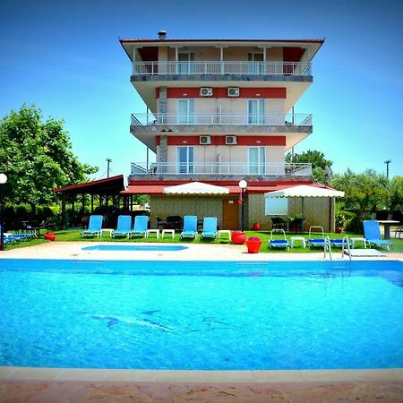 Denis Hotel And Bungalows Korinós Extérieur photo