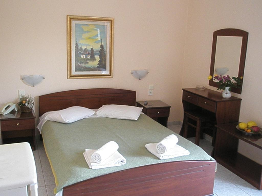 Denis Hotel And Bungalows Korinós Chambre photo
