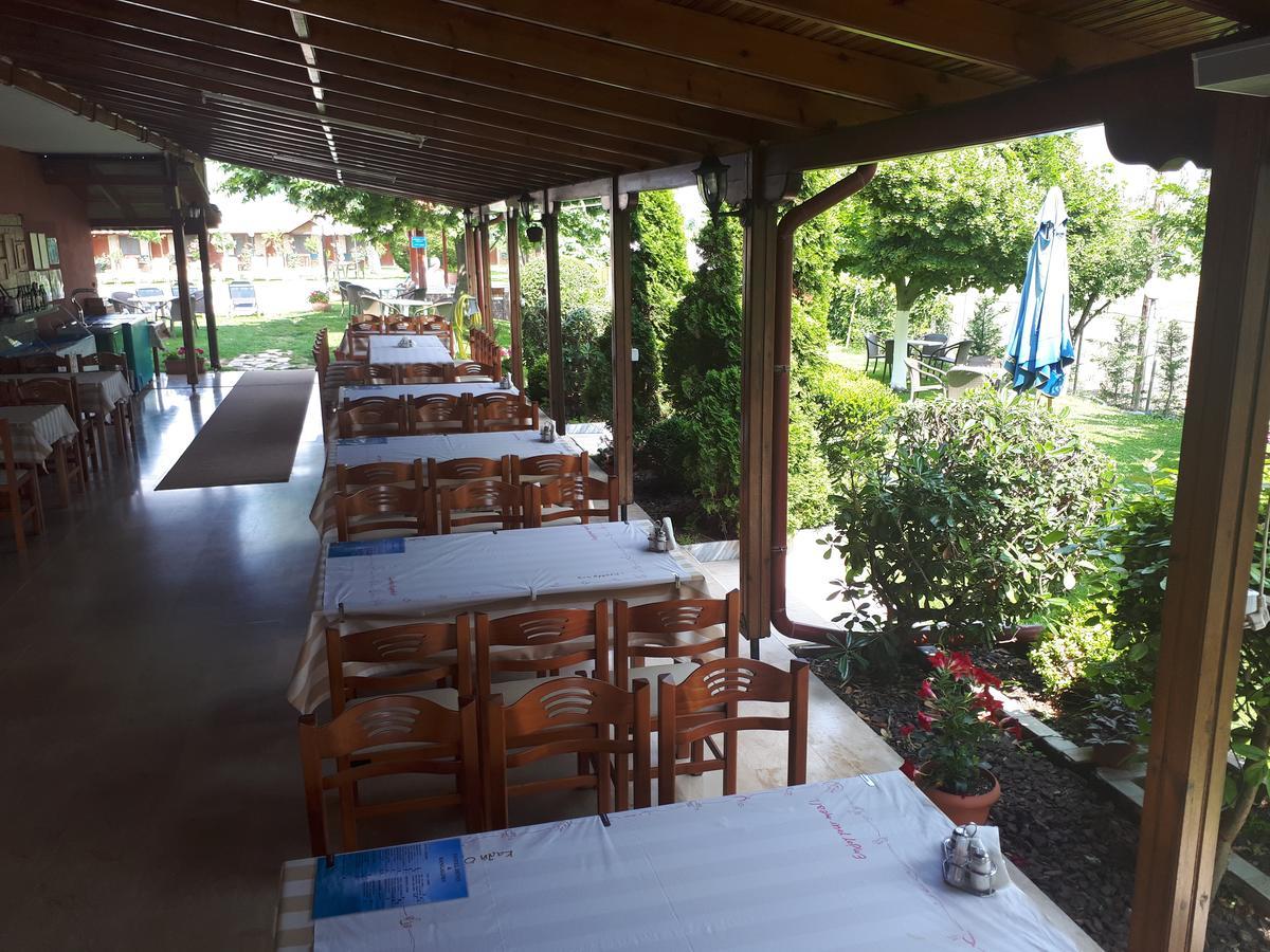 Denis Hotel And Bungalows Korinós Extérieur photo